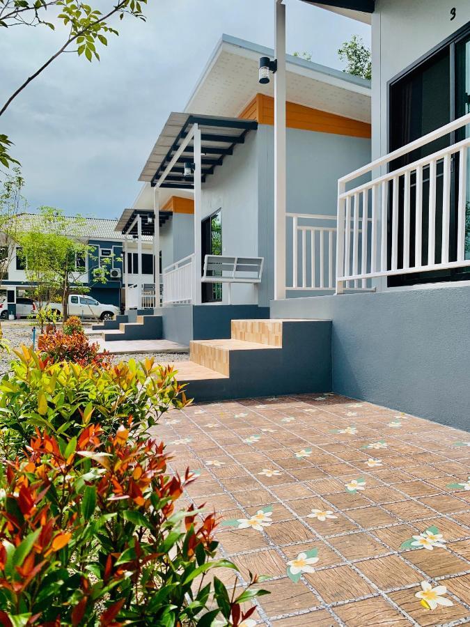 Suanvadee Resort สวนวดี รีสอร์ท Don Sak Exterior foto
