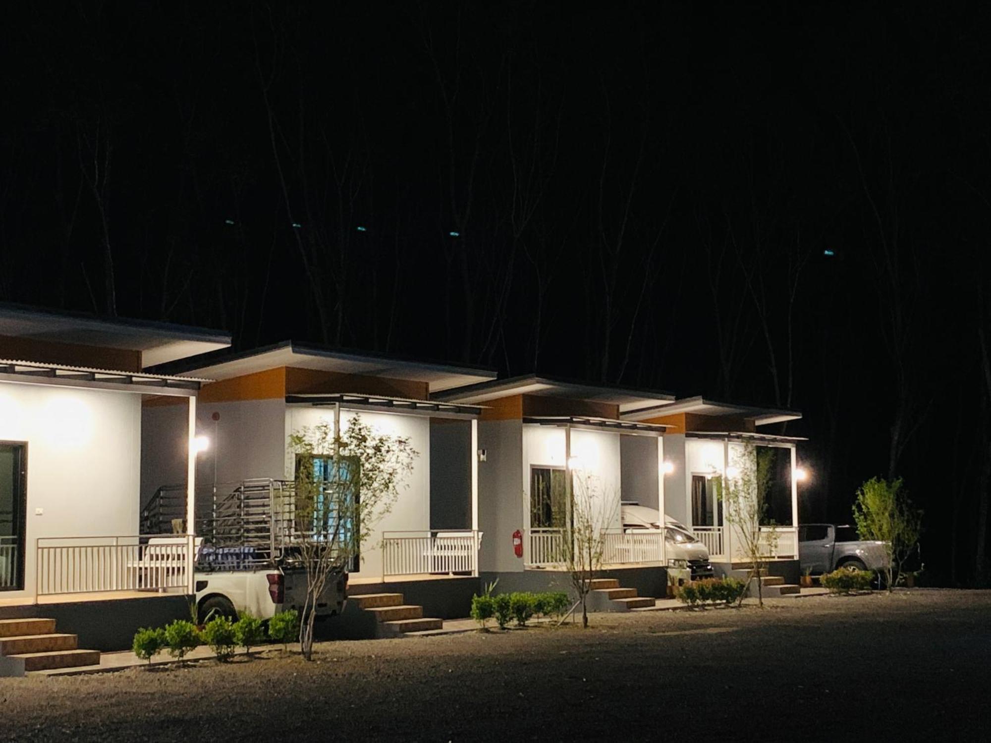 Suanvadee Resort สวนวดี รีสอร์ท Don Sak Exterior foto